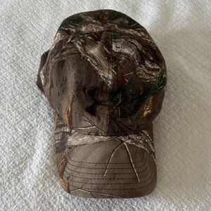 Under Armour Realtree Camouflage Hat - Brown and Green